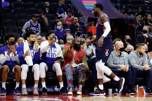 开云注册平台-76人无懈可击?小球阵容挣扎 托哈需适应新角色