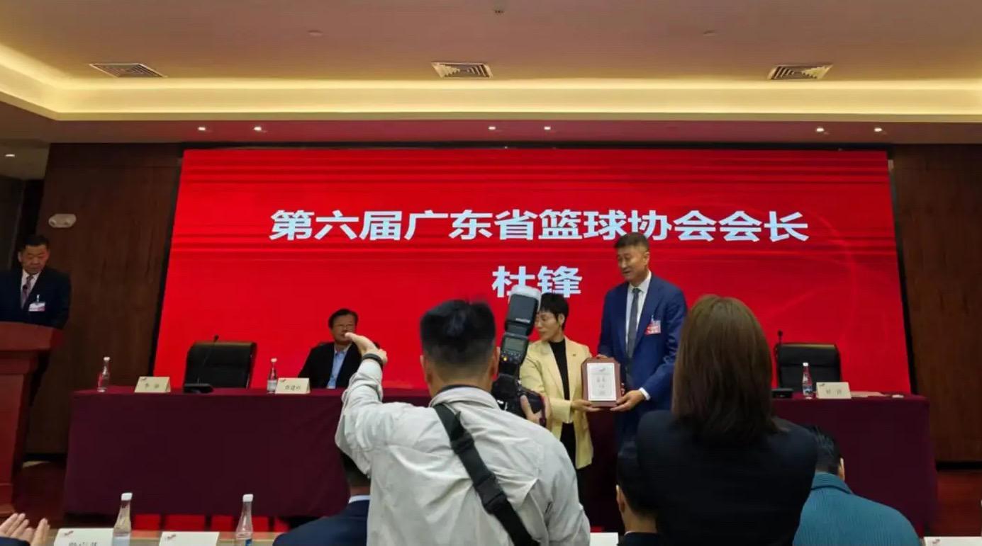 开云注册平台-杜锋如愿高升！还能当广东主教练吗？官宣确认，李春江机会来了